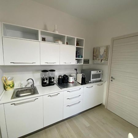 Bed And Breakfast Il Limone San Pasquale Bagian luar foto