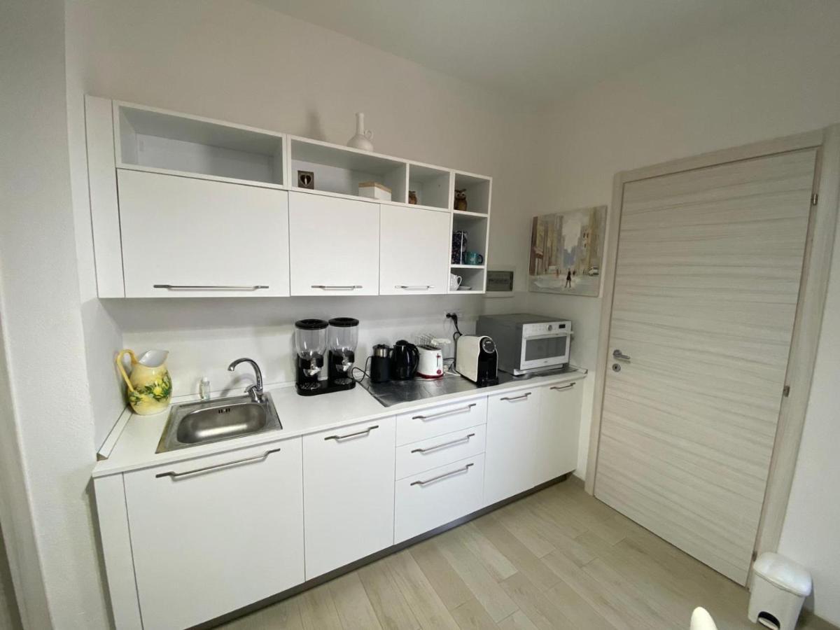Bed And Breakfast Il Limone San Pasquale Bagian luar foto