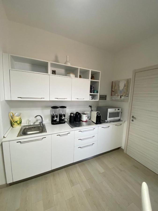Bed And Breakfast Il Limone San Pasquale Bagian luar foto